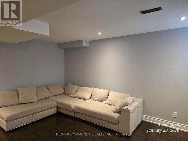 Photo du bâtiment - 28 Searell Ave