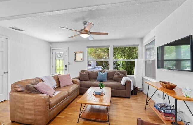 Foto del edificio - 2102 Peach Tree St