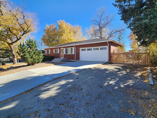 Updated 3 Bedroom (4th non-conforming), 23... - Updated 3 Bedroom (4th non-conforming), 23... House