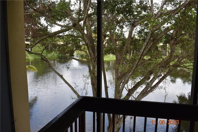 Foto del edificio - 2930 SW 87th Ter