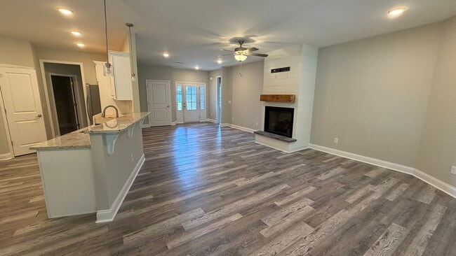 Foto del edificio - 441 Adalynn Cir