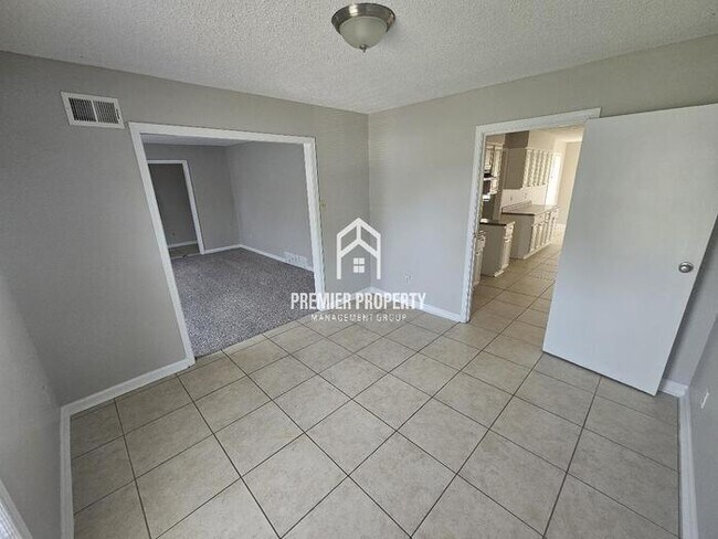 Foto del edificio - 5430 Finchwood Ave