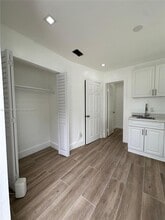 Building Photo - 14510 SW 105th Ave