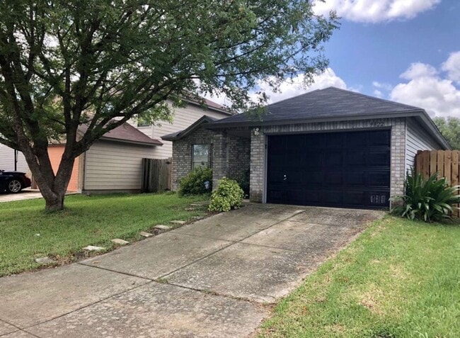 Photo - Large Beautiful 3 bed 2 bath House