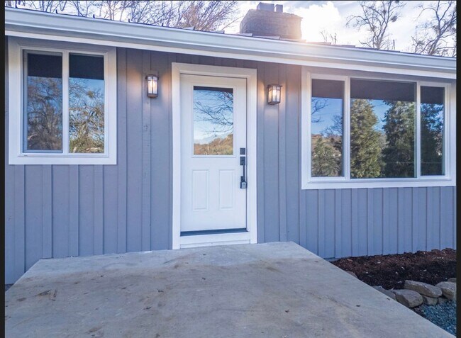 Foto del edificio - 6208 Dark Hollow Rd
