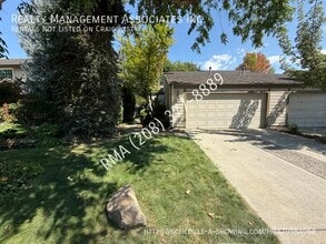 Building Photo - 4600 Savannah Ln