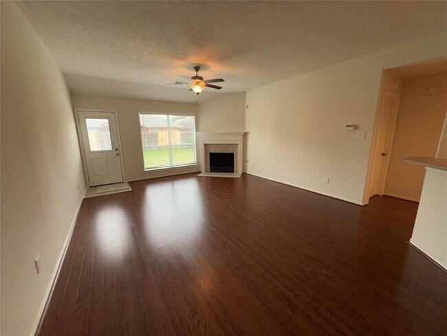Building Photo - 2430 Floral Ridge Dr