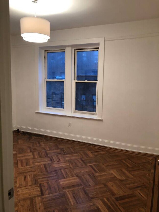 Foto del edificio - 2122 Beekman Pl