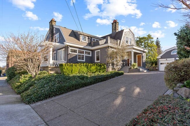 Building Photo - Historic NW Portland Beauty next to Wallac...