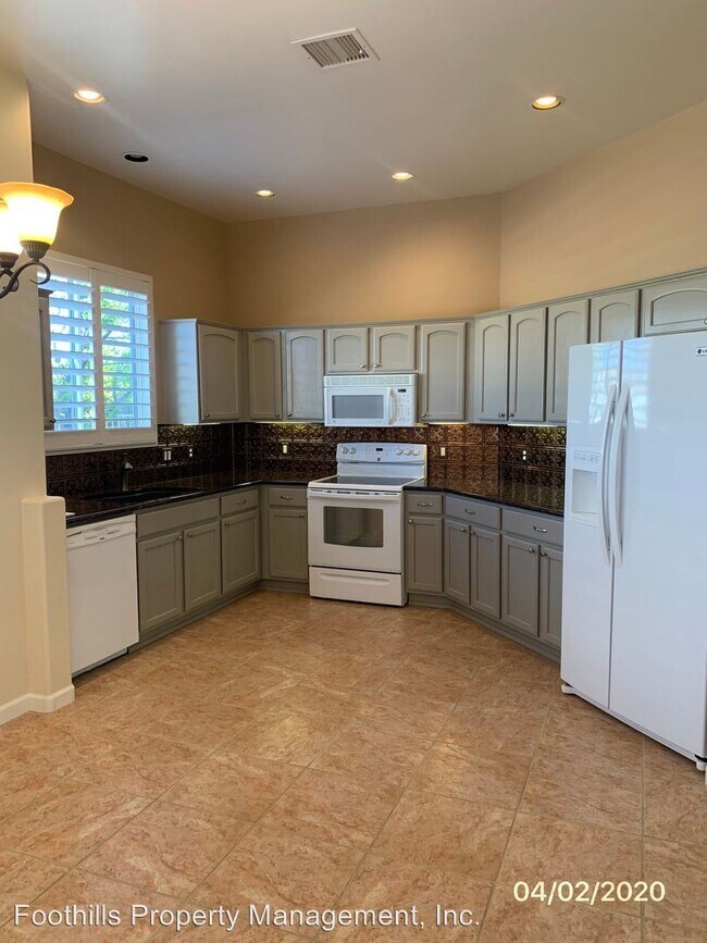 Building Photo - 2 br, 2 bath House - 493 S. Valle Escondido