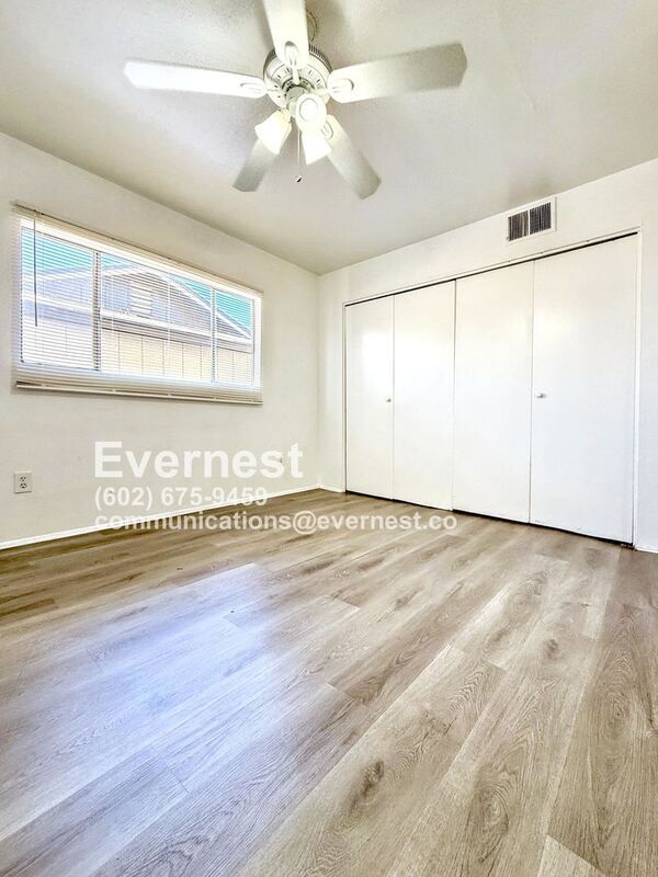 Foto del edificio - 2525 E Willetta St