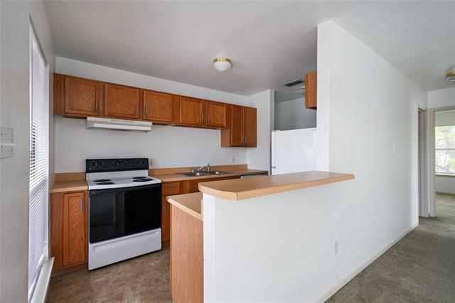 Building Photo - 104 E Brown St