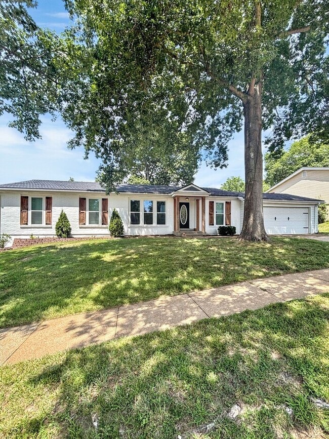 Building Photo - 813 Big Bend Woods Dr