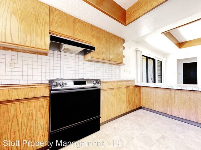 Building Photo - 4 br, 3 bath House - 98-747 Naalii Street