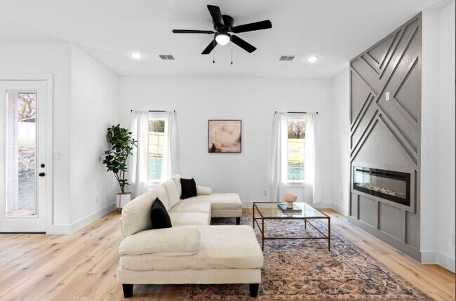 Foto del edificio - 5516 Helmick Ave
