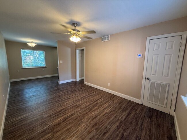 Foto del edificio - 1740 NW 17th St