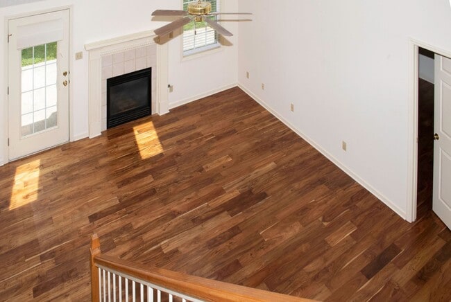 Building Photo - Updated 2BR 2.5BA Home w/ Lake Access • New Countertops • Patio in Farragut