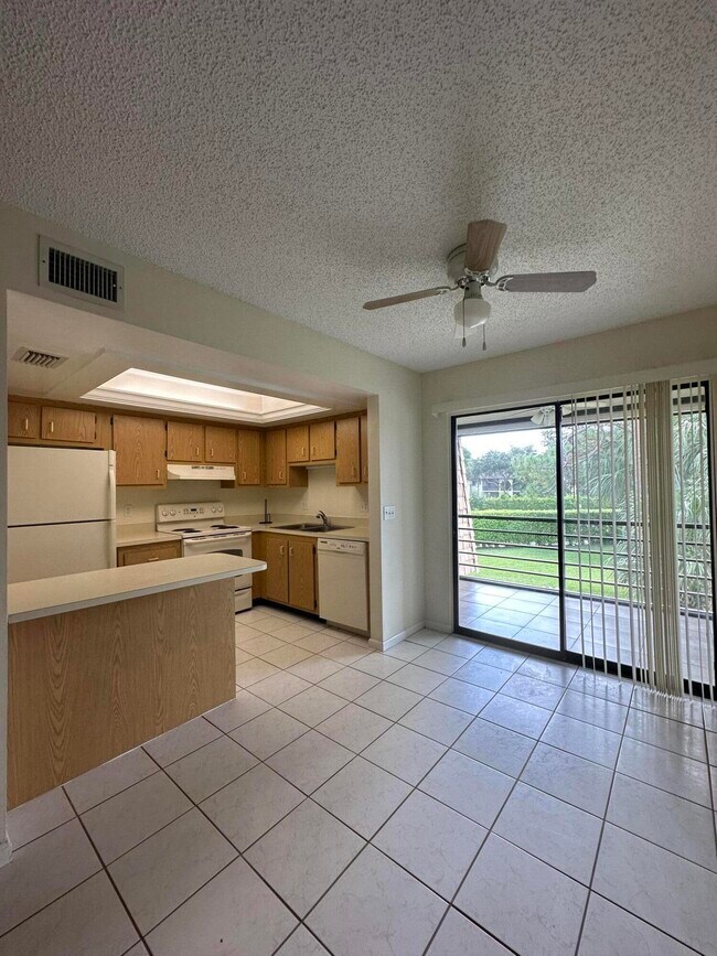 Foto del edificio - 4464 Oak Terrace Dr