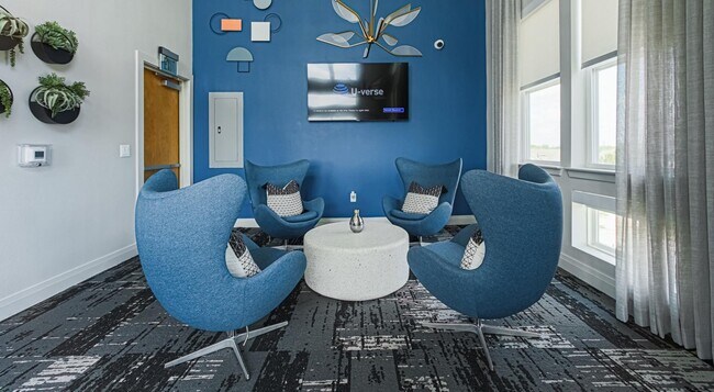 Foto del edificio - 9330 Main St