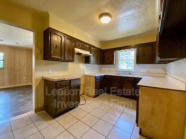 Building Photo - 2528 Westover Rd