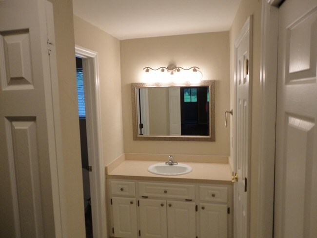 Foto del edificio - 717 SW 75th St