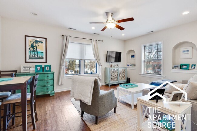 Foto del edificio - 1827 W Leland Ave