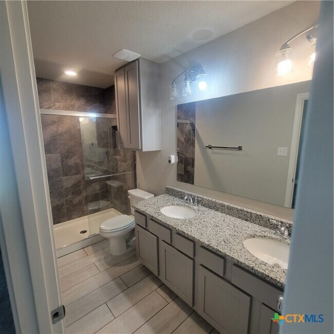 Foto del edificio - 1655 Barrett Ave