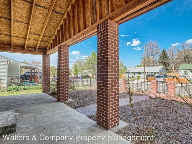 Building Photo - 3 br, 1 bath House - 2241 S. Linley Ct.