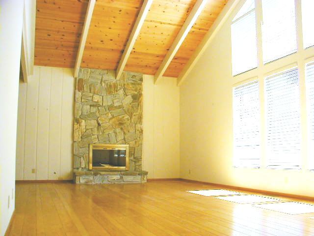 LIVING ROOM - 6101 Fairlane Dr