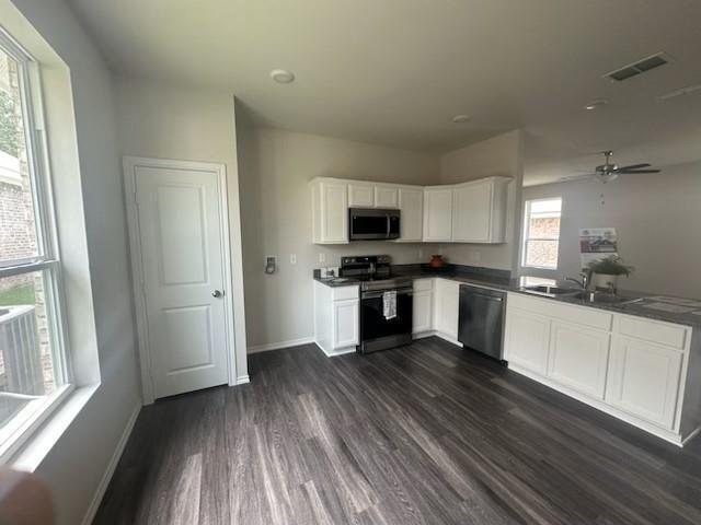 Foto del edificio - 126 Blue Bird Ln