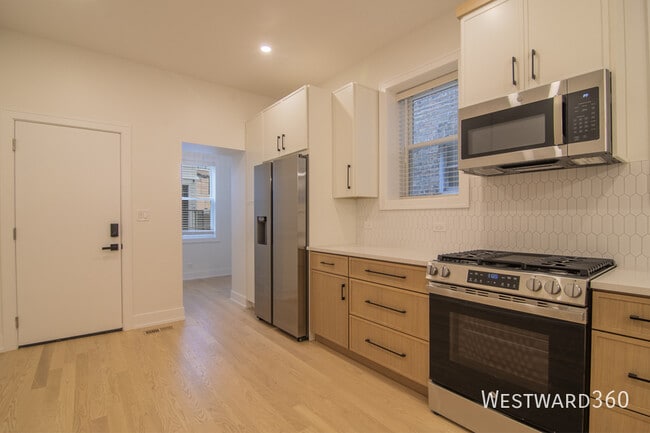 Photo - 3720 N Racine Ave Apartment