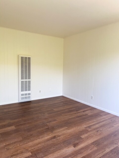 Living Room - 707 Sartori Ave