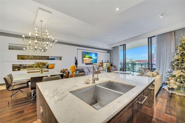 Foto del edificio - 3250 NE 188th St