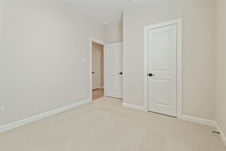 Building Photo - 1027 Rosewood Trl