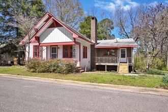 Building Photo - 1403 Goehler Rd SE