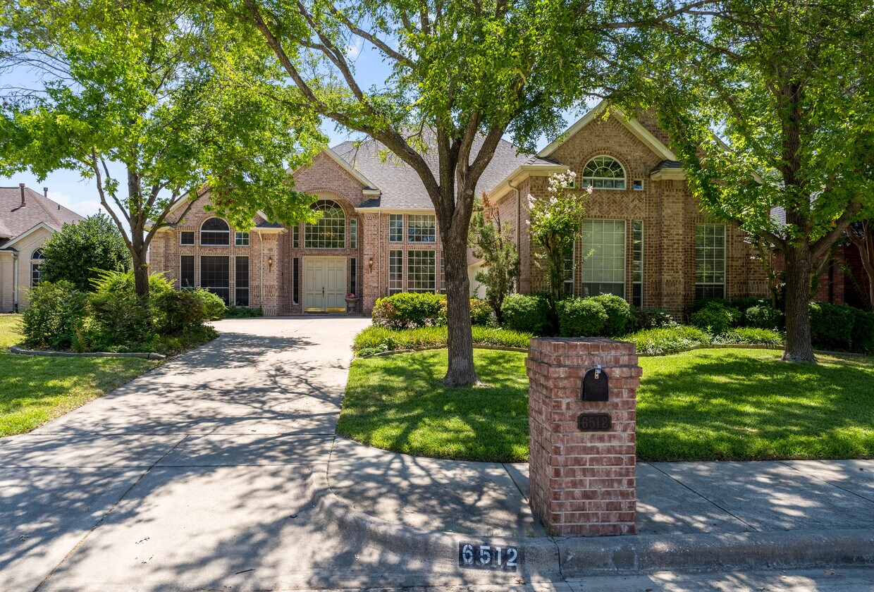 Primary Photo - 6512 Mesa Ridge Ct