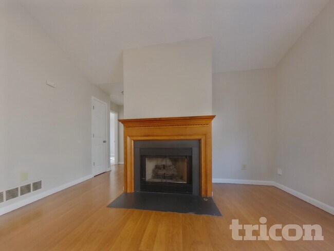 Building Photo - 5085 Forest View Trail