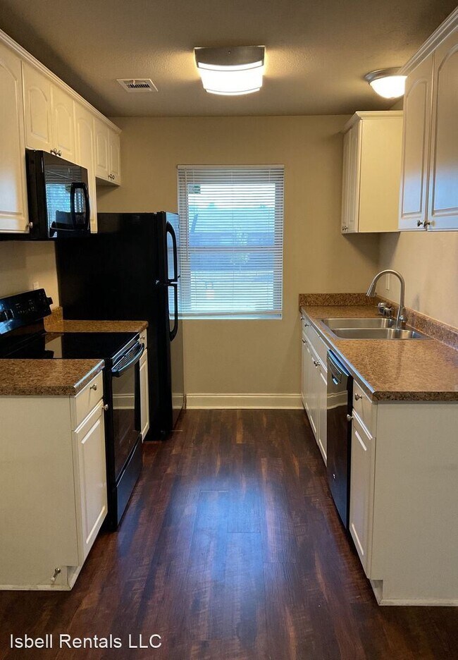 Building Photo - 3 br, 2 bath House - 2301 Lago Trail
