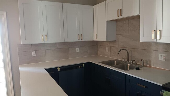 Foto del edificio - 611 Carpenter Ave