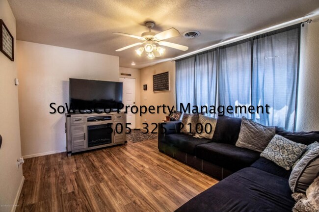 Foto del edificio - 3 Bedroom 2 Bath 2 Car Garage in Bloomfield
