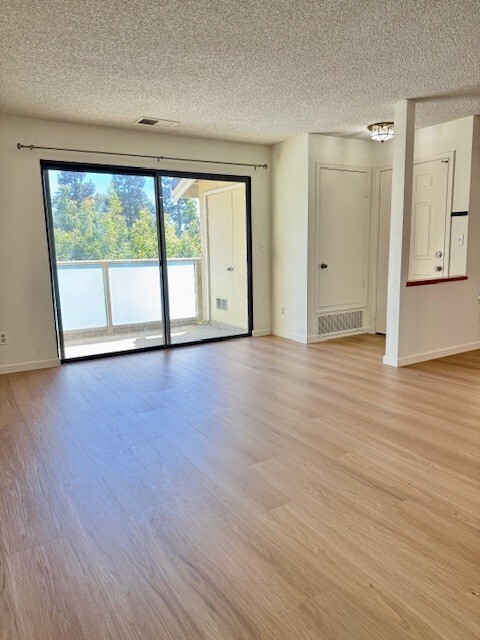 Foto del edificio - 3049 Fostoria Cir