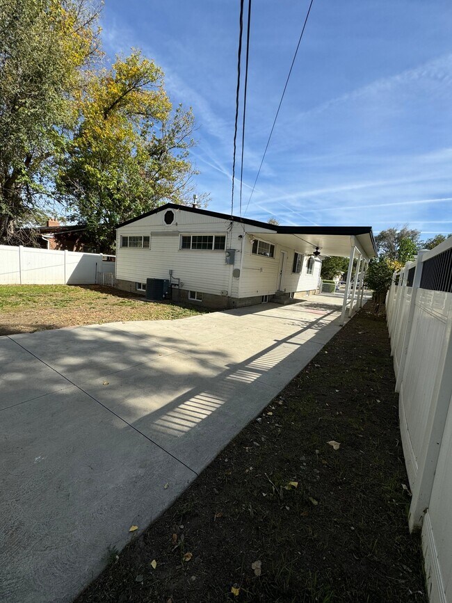 Building Photo - 2888 S 8650 W