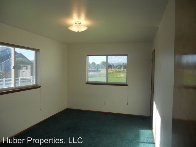 Building Photo - 701 Kittitas Hwy