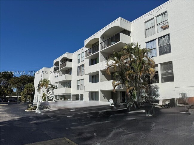 Foto del edificio - 2160 SW 16th Ave