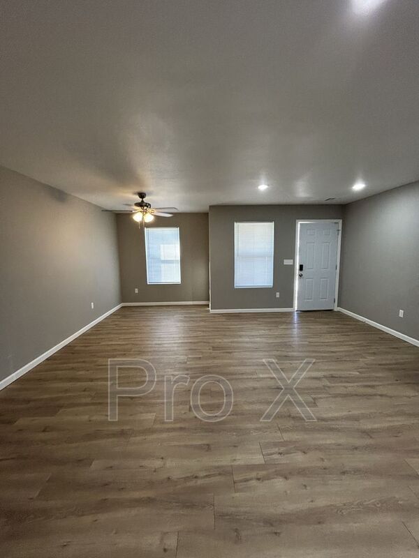 Foto del edificio - 716 Columbus St