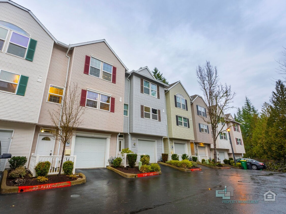 Foto principal - Murrayhill 2 Bd/2.5 Bth Townhome near Nike...