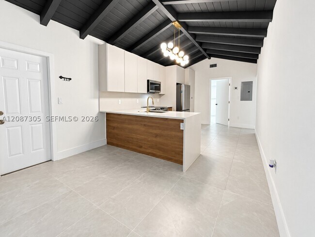 Building Photo - 1043 NW 48th St