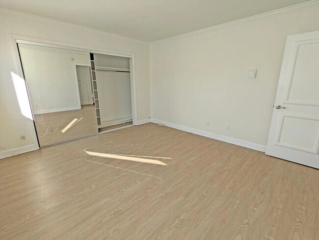 Foto del edificio - 1631 Barry Ave