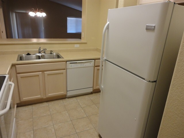 Foto del edificio - 2435 W Waterway Pl
