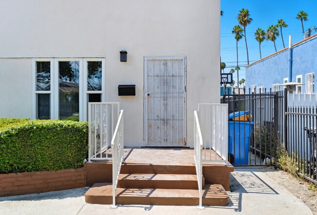 Building Photo - 4617 7th Ave